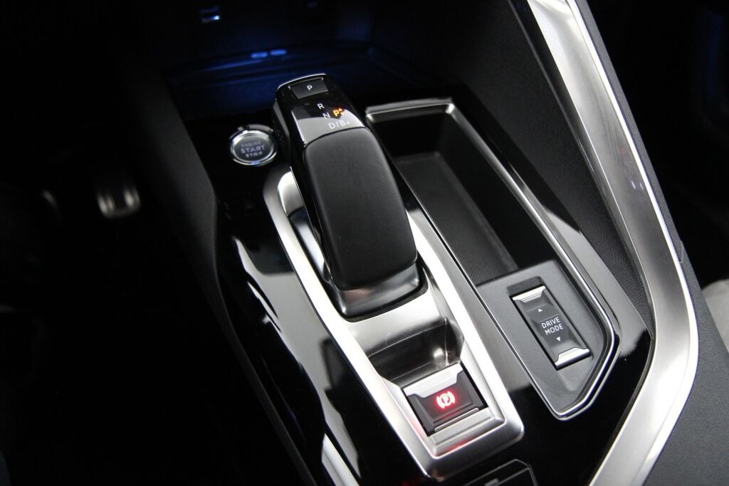 Peugeot 3008 2020 GT Hybrid4 300 EAT8-aut. / 1-om. Suomiauto / ACC / BLIS / Keyless / Kamera