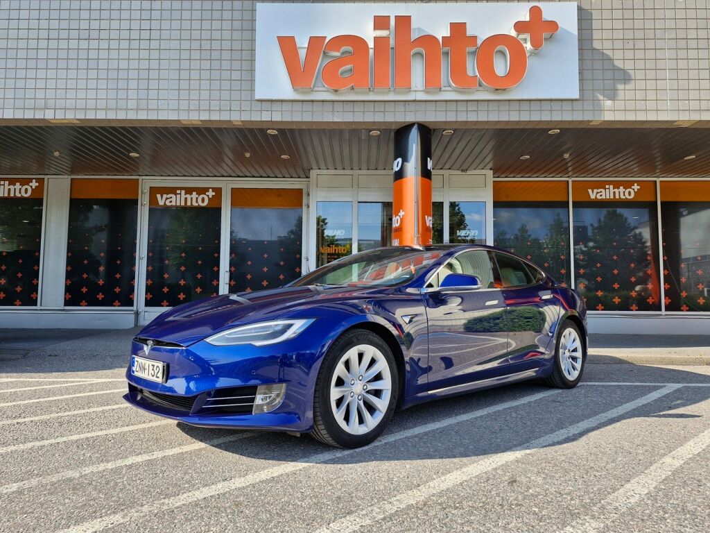 Tesla Model S 2020 Long Range AWD Raven / Suomi auto / 2x renkaat / Ilma-alusta / Panoraama / Autopilot 3 / Intel Atom / Premium audio