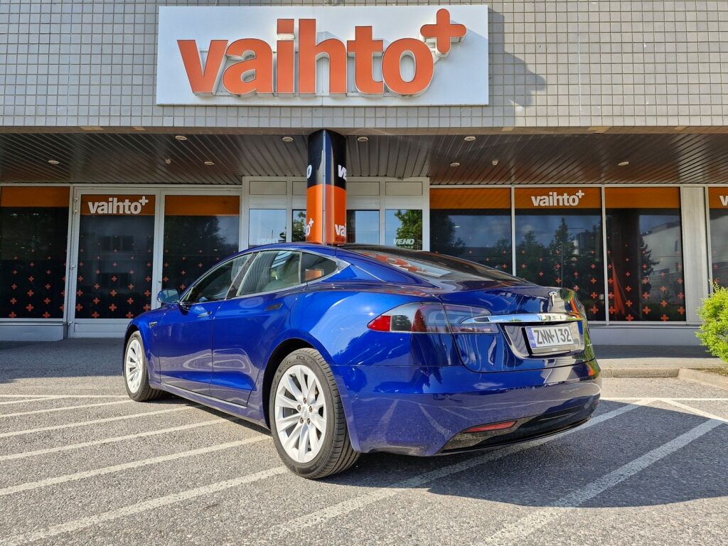 Tesla Model S 2020 Long Range AWD Raven / Suomi auto / 2x renkaat / Ilma-alusta / Panoraama / Autopilot 3 / Intel Atom / Premium audio