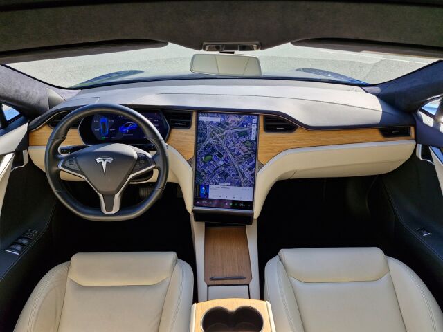 Tesla Model S 2020 Long Range AWD Raven / Suomi auto / 2x renkaat / Ilma-alusta / Panoraama / Autopilot 3 / Intel Atom / Premium audio