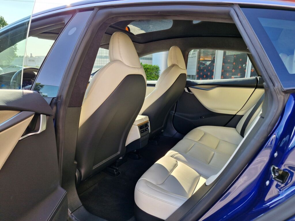 Tesla Model S 2020 Long Range AWD Raven / Suomi auto / 2x renkaat / Ilma-alusta / Panoraama / Autopilot 3 / Intel Atom / Premium audio