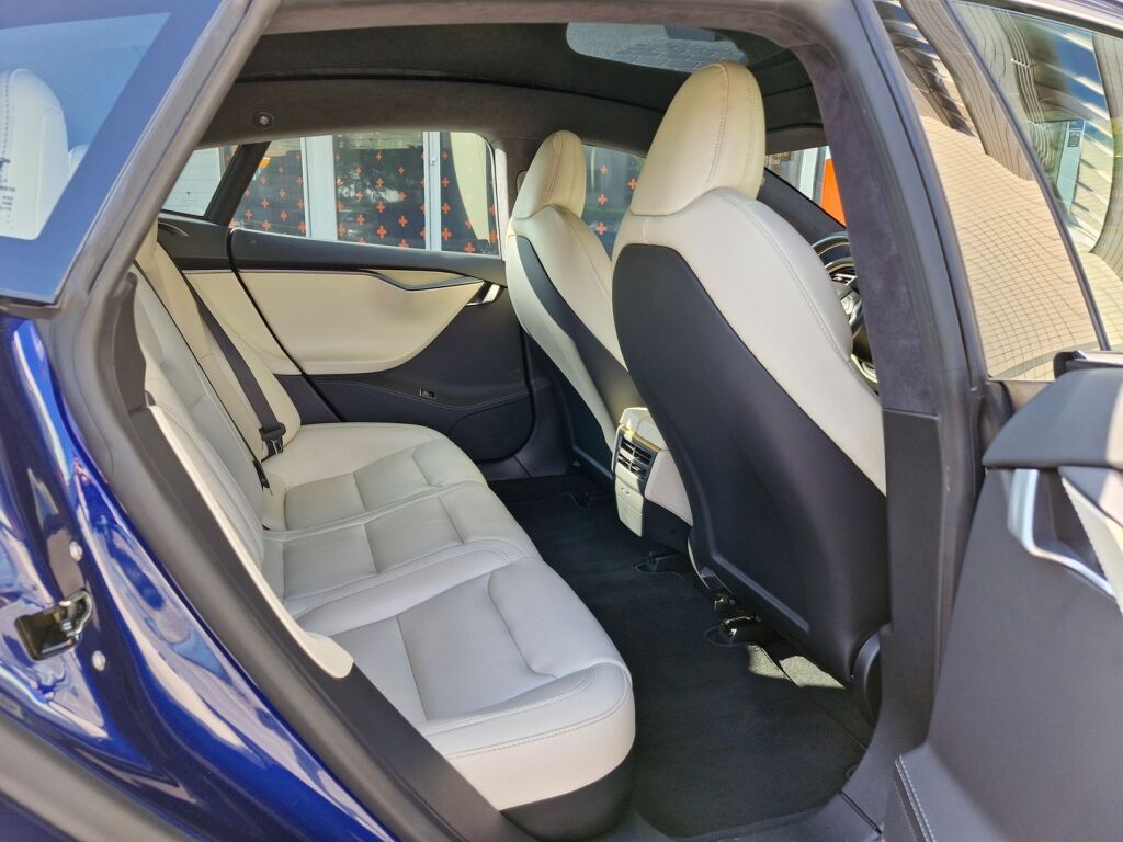 Tesla Model S 2020 Long Range AWD Raven / Suomi auto / 2x renkaat / Ilma-alusta / Panoraama / Autopilot 3 / Intel Atom / Premium audio