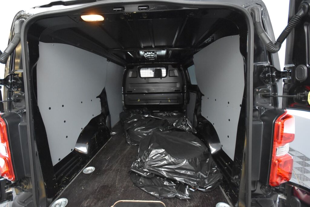 Toyota Proace 2020 L2 2,0 D 120 Automatic Edition / Suomiauto / ALV / Vakionopeudensäädin
