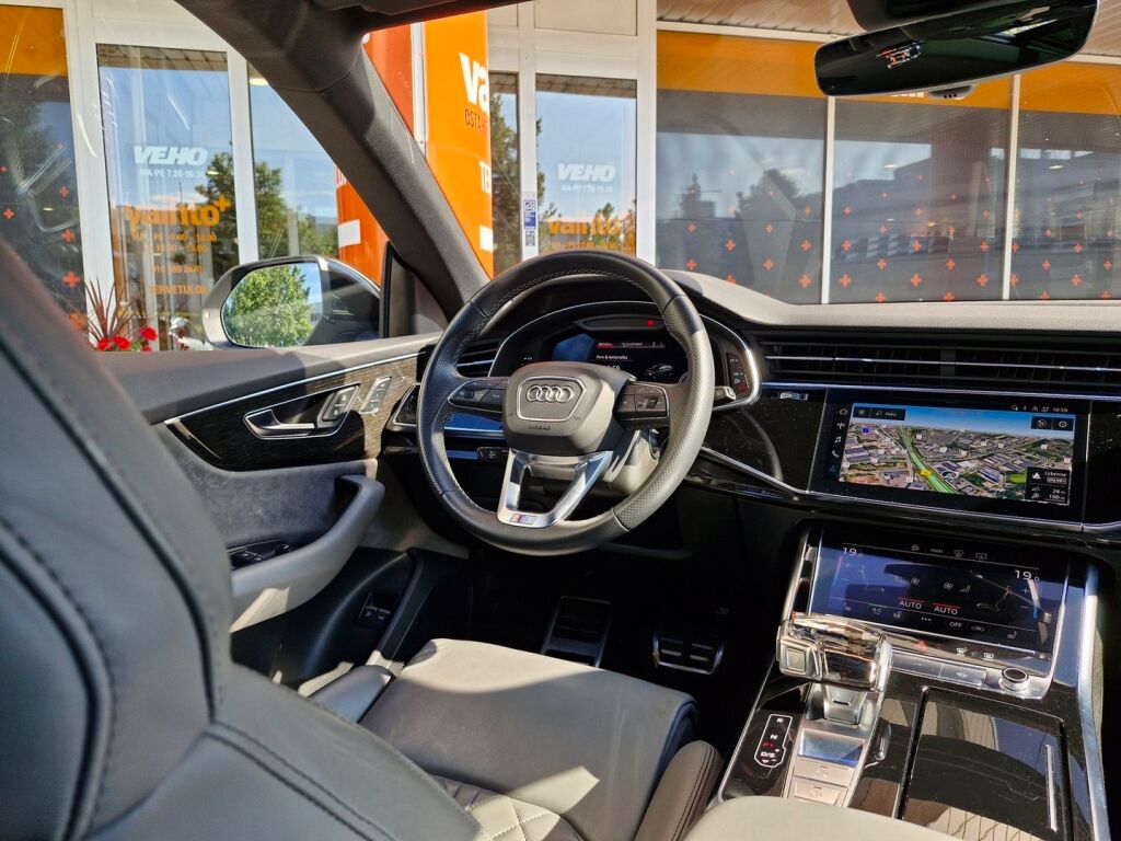 Audi Q8 2021 60 TFSI e 340 kW quattro tiptronic / HUD / S urheiluistuimet / Panoraama / Koukku / Ilma-alusta / Matrix / 22" vanteet