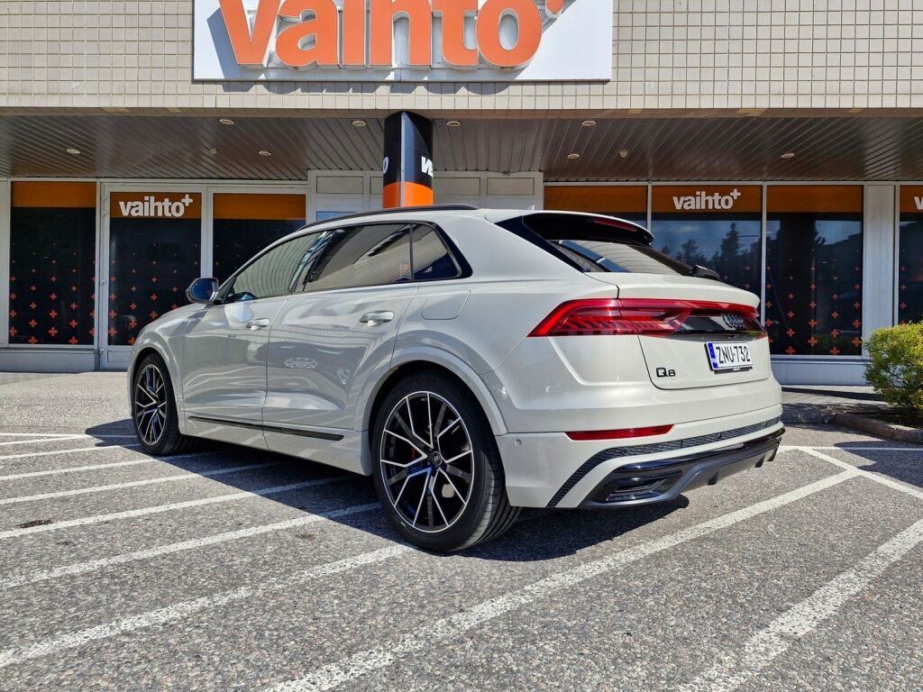 Audi Q8 2021 60 TFSI e 340 kW quattro tiptronic / HUD / S urheiluistuimet / Panoraama / Koukku / Ilma-alusta / Matrix / 22" vanteet
