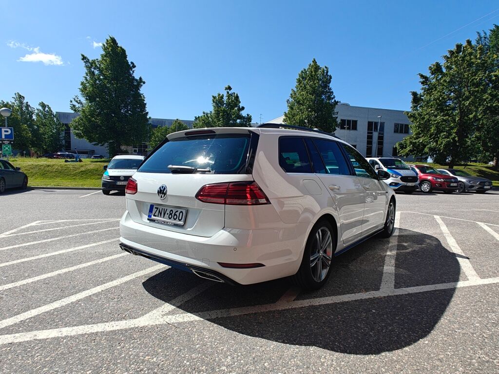 Volkswagen Golf 2018 R-Line 1.4 TSI 110 kW (150 hv) / ACC / Led-ajovalot / R-Line urheiluistuimet