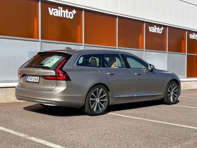 Volvo V90 2022 T6 AWD Long Range Inscription aut / 2-om. Suomiauto / Merkkihuollettu / Harman Kardon / Panorama / Muistipenkit / Vetokoukku