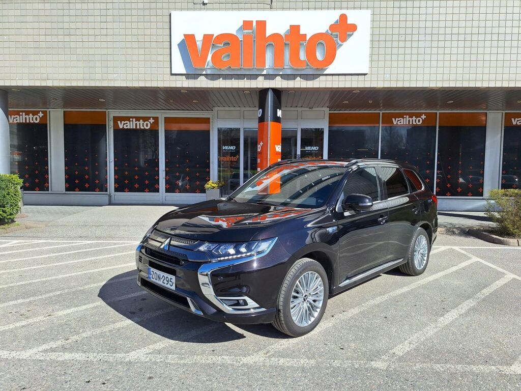 Mitsubishi Outlander PHEV 2019 Instyle 4WD 5P / 360 Kamerat / Timanttinahat /  Koukku /