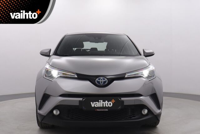 Toyota C-HR 2018 1,8 Hybrid Active / Kamera / Navi / Kessy / Kaistavahti / Vakkari