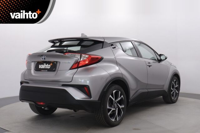 Toyota C-HR 2018 1,8 Hybrid Active / Kamera / Navi / Kessy / Kaistavahti / Vakkari