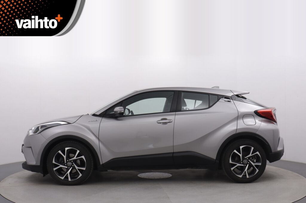 Toyota C-HR 2018 1,8 Hybrid Active / Kamera / Navi / Kessy / Kaistavahti / Vakkari
