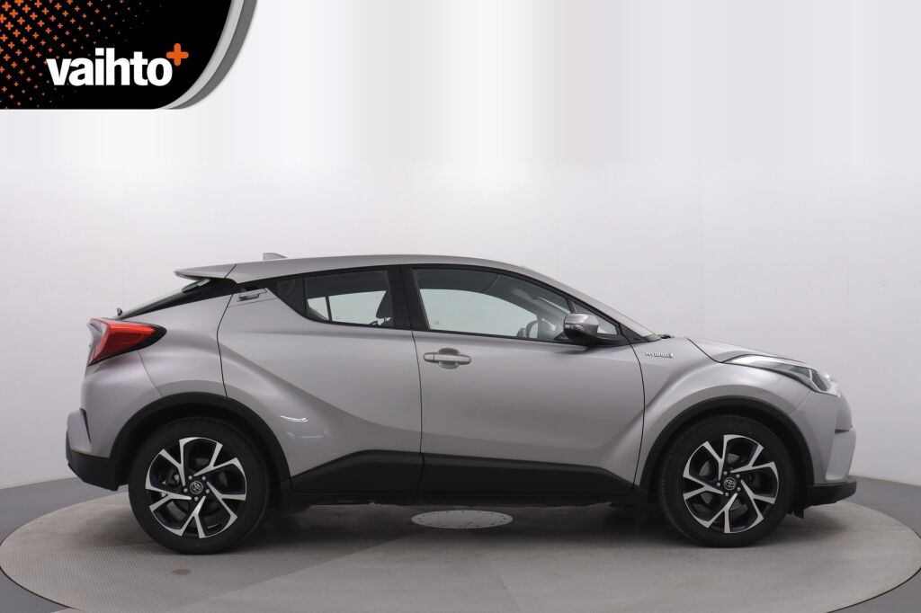 Toyota C-HR 2018 1,8 Hybrid Active / Kamera / Navi / Kessy / Kaistavahti / Vakkari