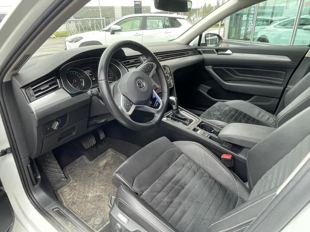 VOLKSWAGEN PASSAT 2020 Variant GTE DSG / ACC / Webasto / 360° Kamera / Navigointi