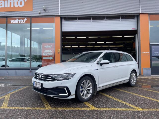 VOLKSWAGEN PASSAT 2020 Variant GTE DSG / ACC / Webasto / 360° Kamera / Navigointi