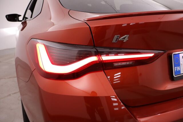 BMW I4 M50 2023 Charged Plus / Suomiauto / ACC / 360° / HUD / Laser / Koukku / Nahkaverhoilu